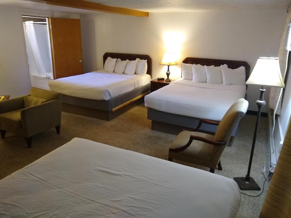 Townhouse Motel Lusk Экстерьер фото